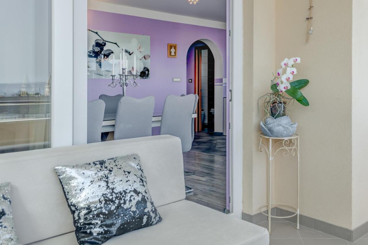 Summer Orchid - Spacious Duplex By The Beach & Ps5 Stobrec Luaran gambar