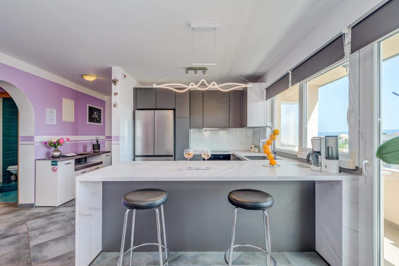 Summer Orchid - Spacious Duplex By The Beach & Ps5 Stobrec Luaran gambar