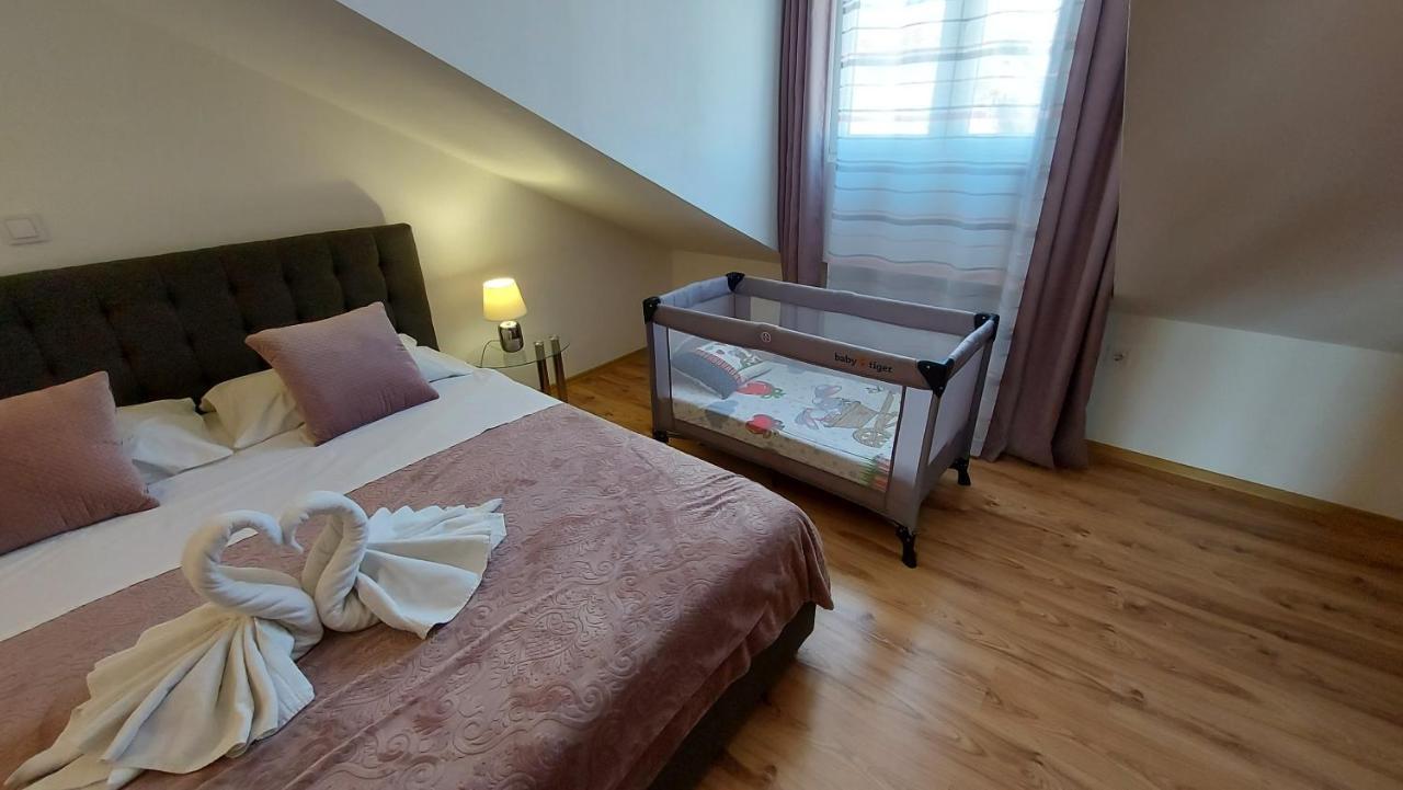 Summer Orchid - Spacious Duplex By The Beach & Ps5 Stobrec Luaran gambar